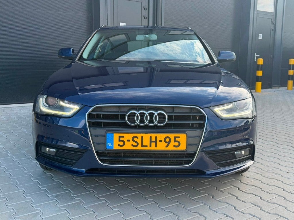 Audi A4 1.8 Tfsi | CLIMA | CRUISE | AUTOMAAT | TREKHAAK, Auto's, Audi, Automaat, Dealer onderhouden, 4 cilinders, A4