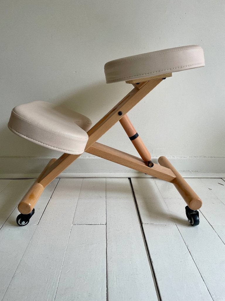 Kniestoel ergonomisch, Ophalen, Wit, Zo goed als nieuw, Bureaukruk