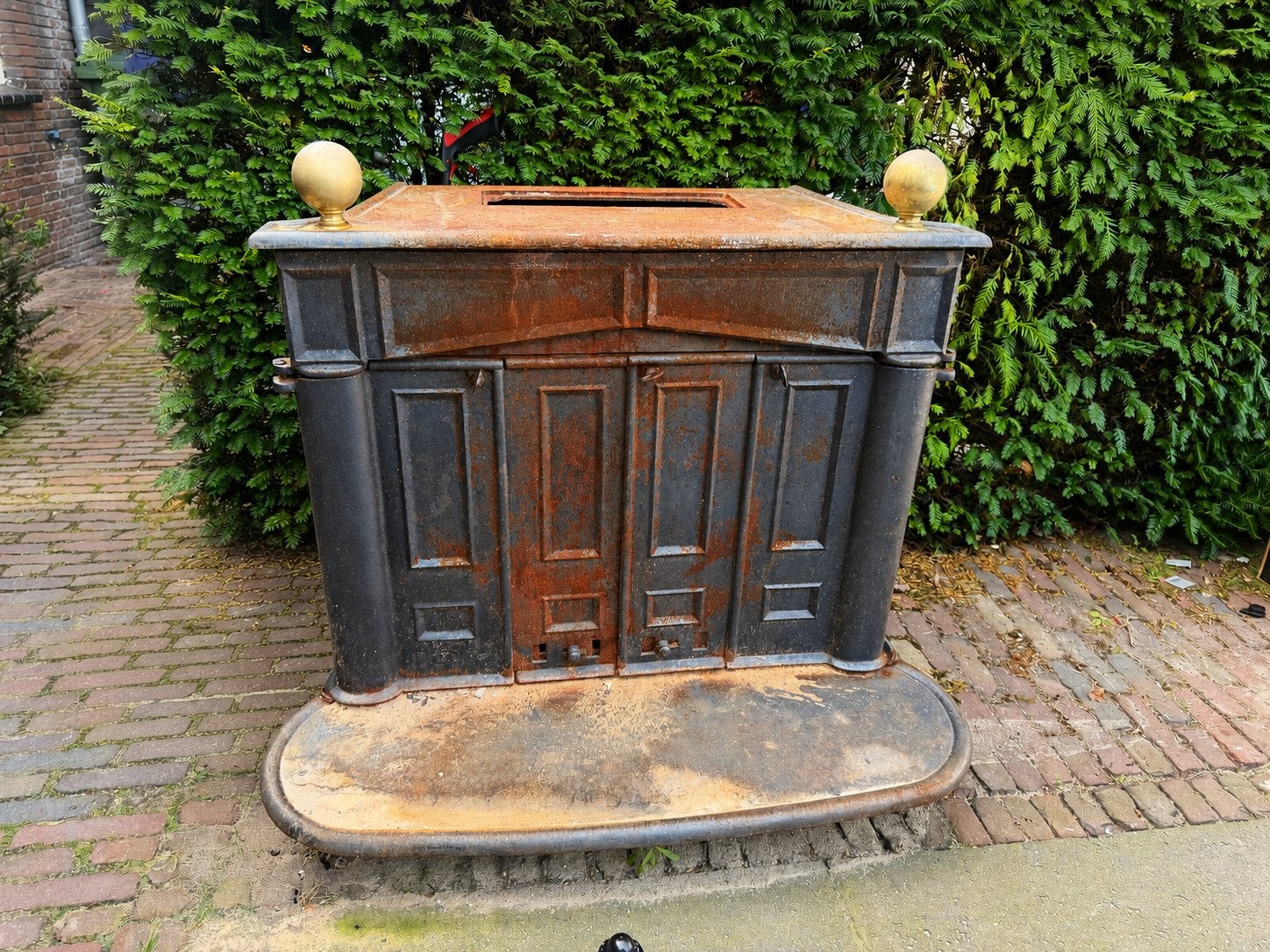 Antieke gietijzeren kachel - decoratief object, Ophalen