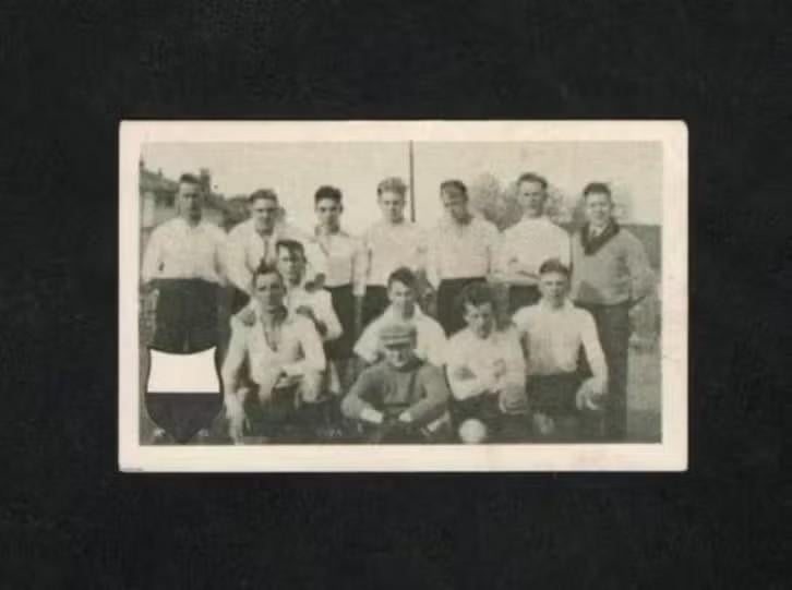 Voetbalplaatje SVV Schiedam 1930/1931 (327)., Verzamelen, Ophalen of Verzenden, Zo goed als nieuw