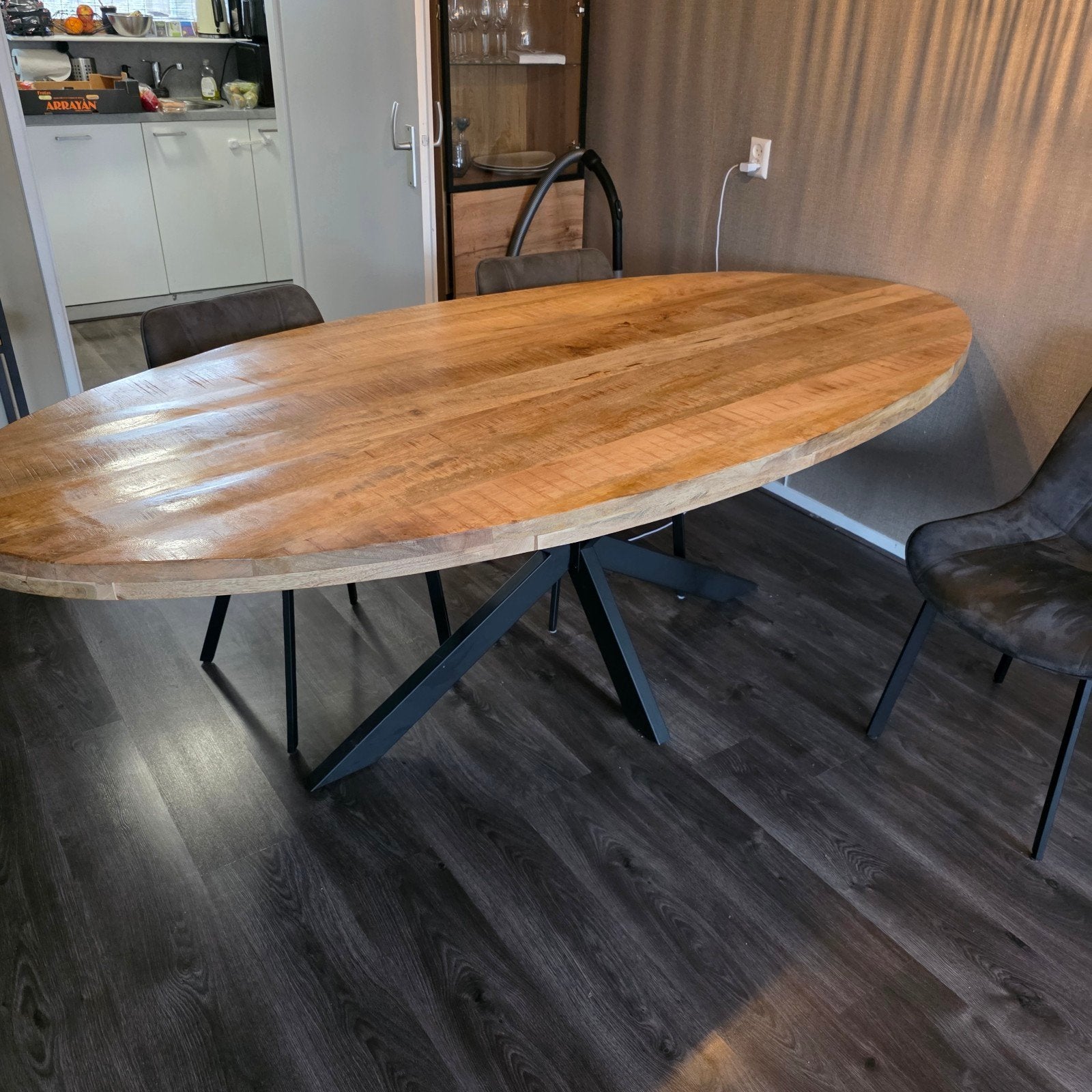 mangohouten eettafel 240cm, 200 cm of meer, Ophalen of Verzenden, Zo goed als nieuw, Vijf personen of meer