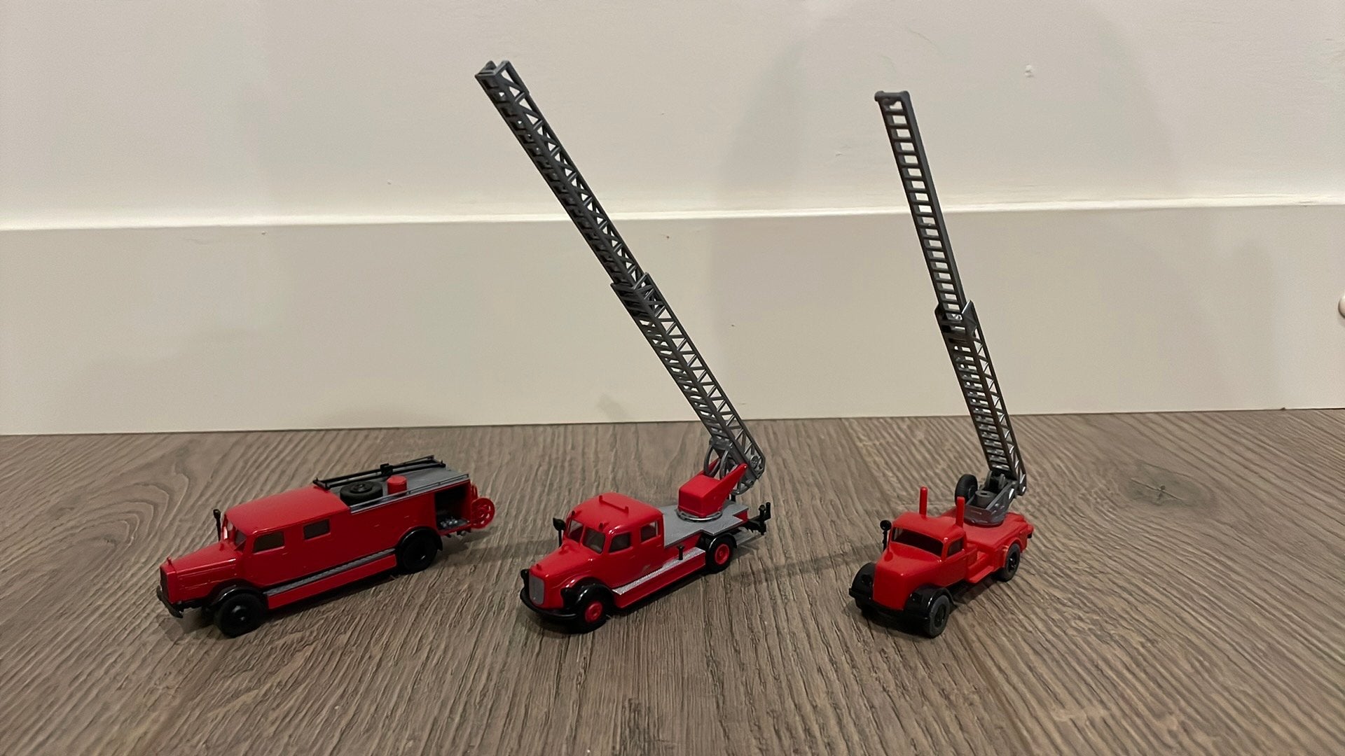 Brekina historische brandweerwagens 3 stuks H0 / 1:87, Ophalen of Verzenden, Zo goed als nieuw, Bus of Vrachtwagen, Brekina