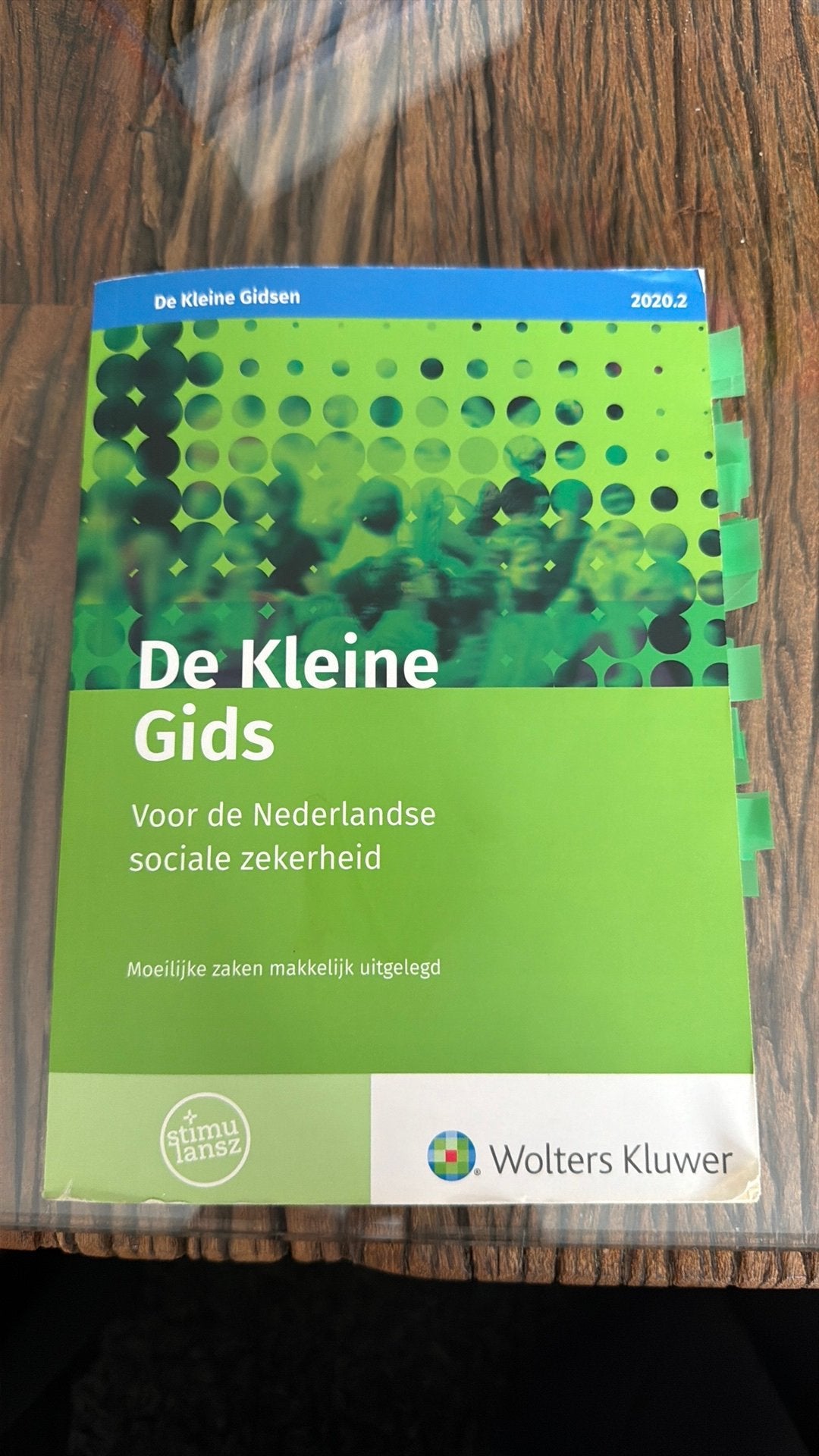 De kleine gids voor de Nederlandse sociale zekerheid 2020.2, Boeken, Ophalen of Verzenden, Gelezen