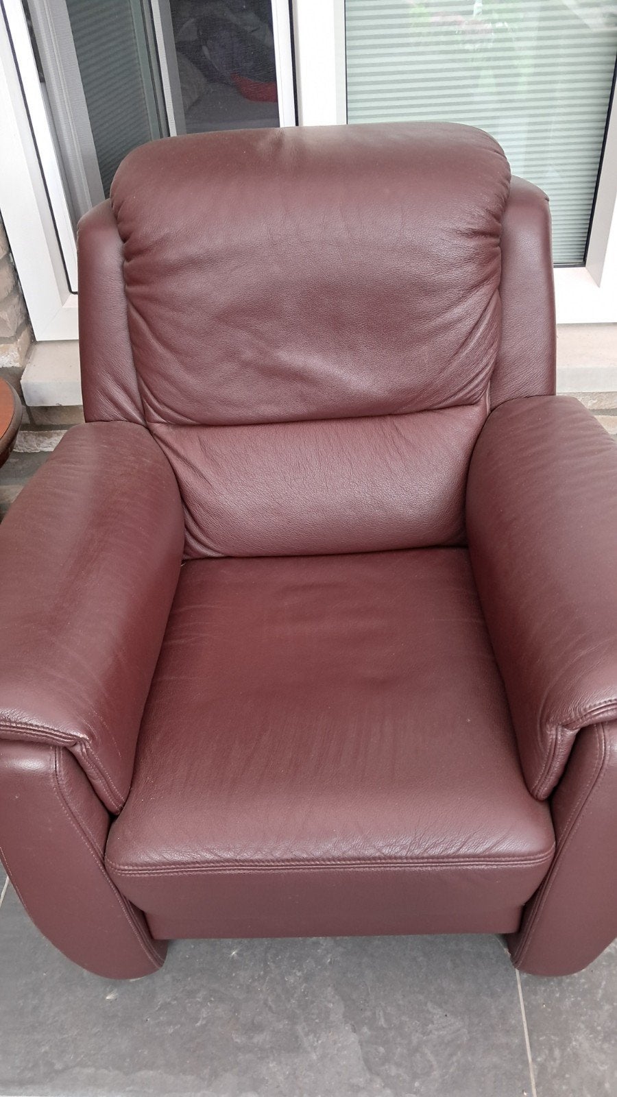 Comfortabele rood- bruine leren fauteuil, Gebruikt, Klassiek, Comfortabel, Ophalen of Verzenden, 75 tot 100 cm