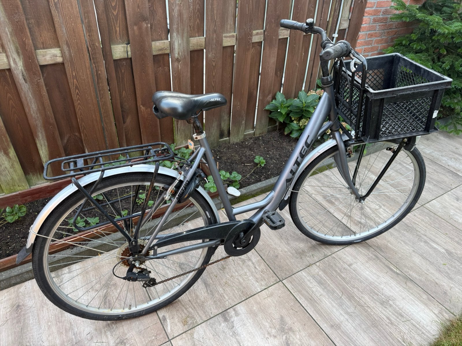 Altec Metro damesfiets, 28 inch, framehoogte 53 cm, Ophalen, Velgrem, Versnellingen, 53 tot 56 cm