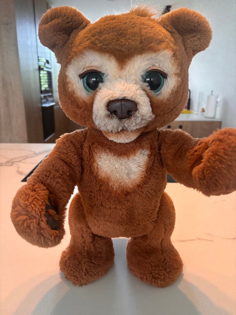 furReal Cubby de Nieuwsgierige Beer - Interactieve knuffel, Kinderen en Baby's, Ophalen, Beer, Zo goed als nieuw, Middelgroot (20 tot 80 cm)