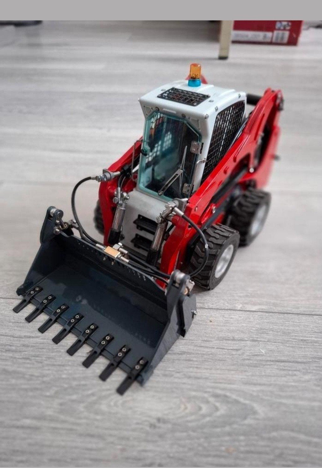 LESU AOUE LT5H 1,/14 Hydraulische  Bobcatmet afstandsbedien, Elektro, Auto offroad, Ophalen of Verzenden, Zo goed als nieuw