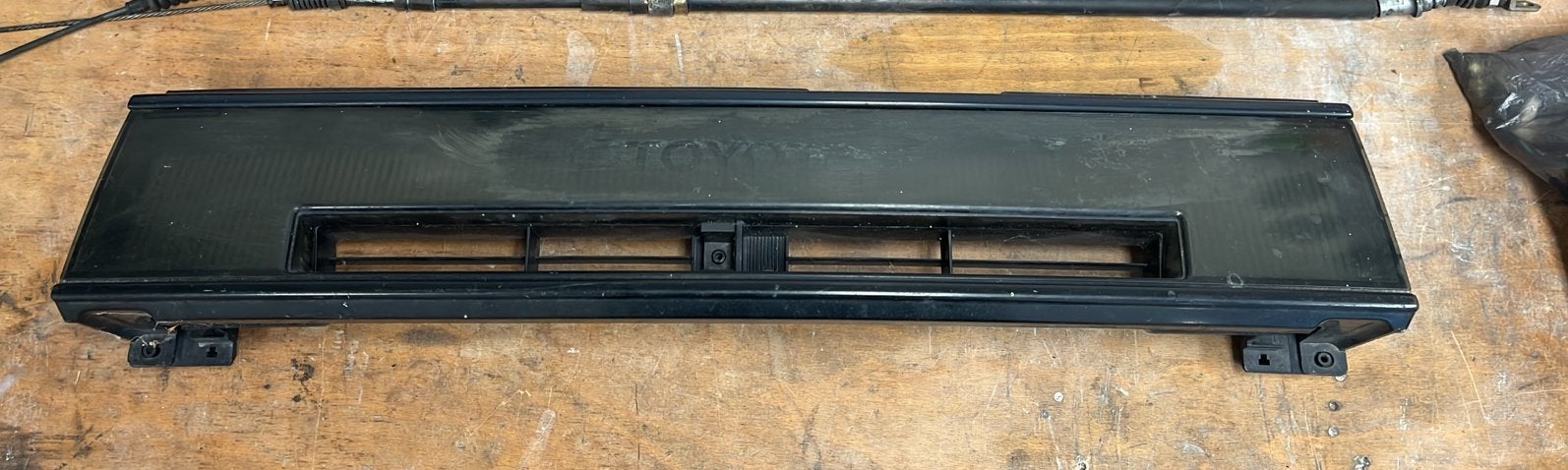 Toyota Corolla AE86 Levin grille - Goede staat, Gebruikt, Voor, Ophalen of Verzenden, Toyota