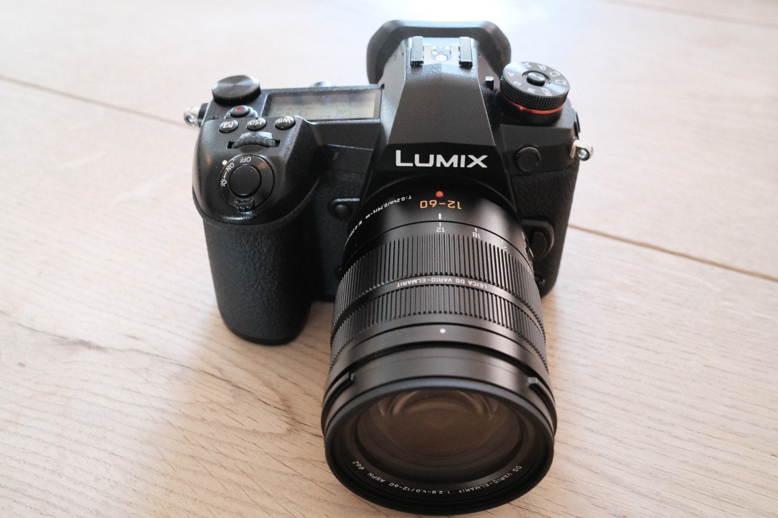Panasonic Lumix DC-G9 + Leica 12-60mm f2.8-4 lens, Ophalen of Verzenden