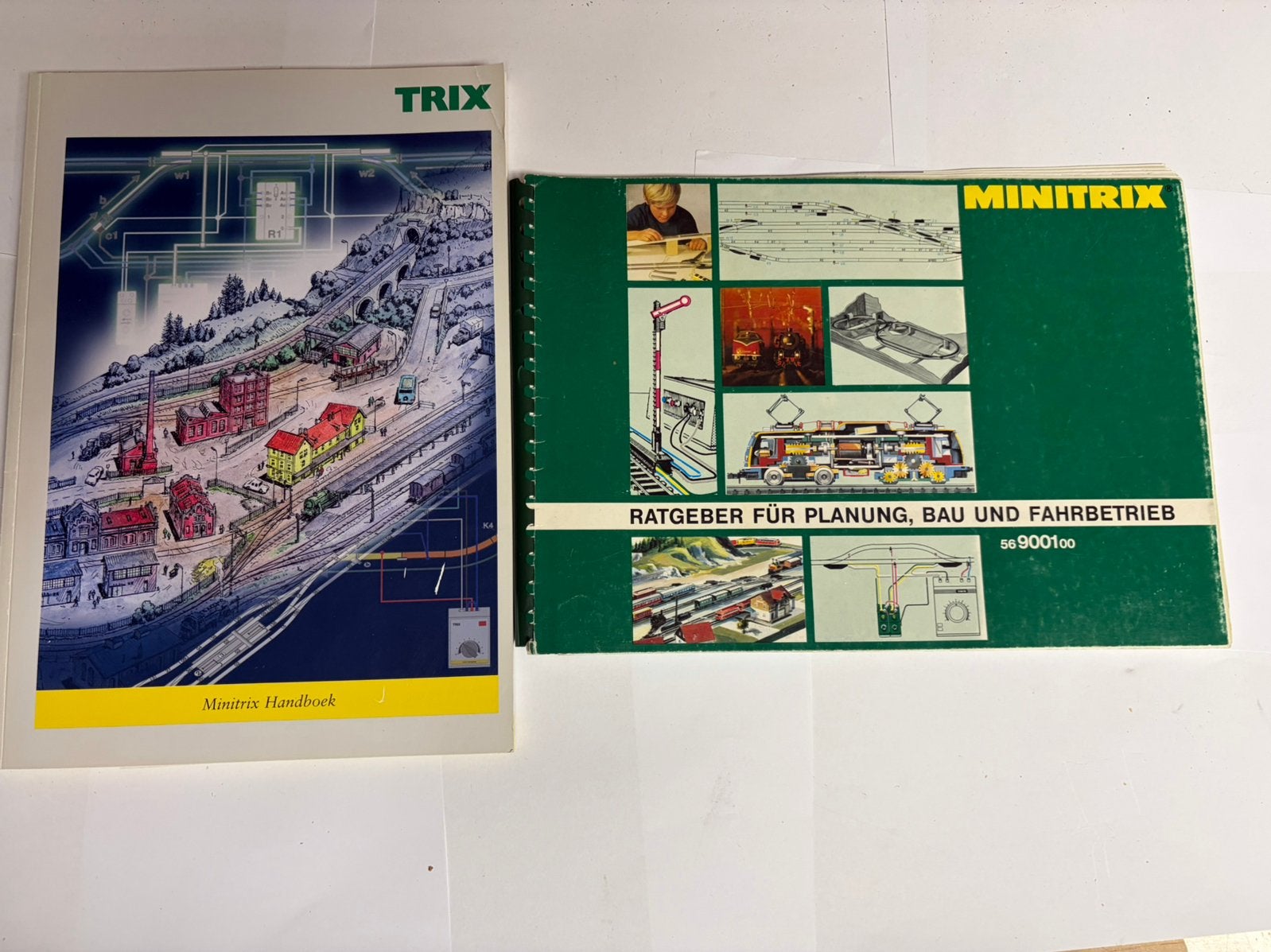 Minitrix handboek en banenboek, Gelijkstroom, Trix, Wagon, Ophalen of Verzenden