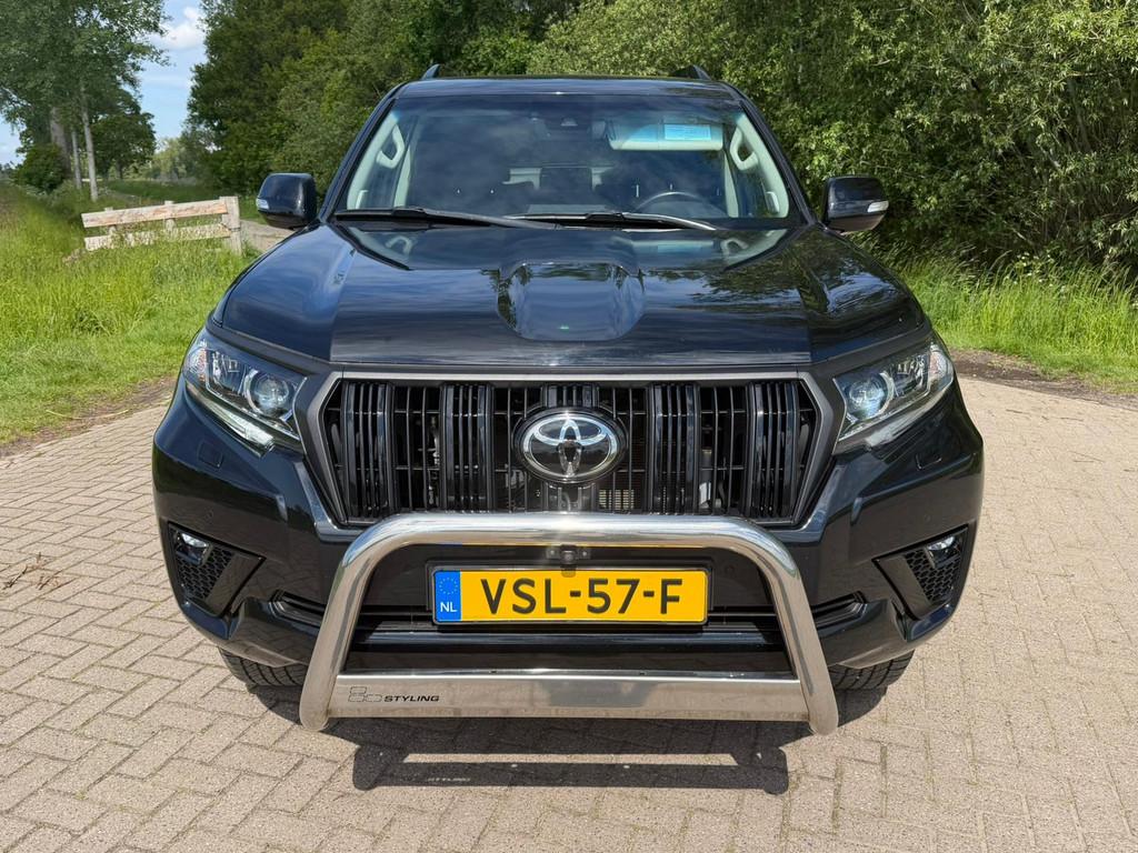 Toyota Land Cruiser 150 2.8 D-4D-F Professional Window Van, Auto's, Automaat, Gebruikt, 4 cilinders, Zwart