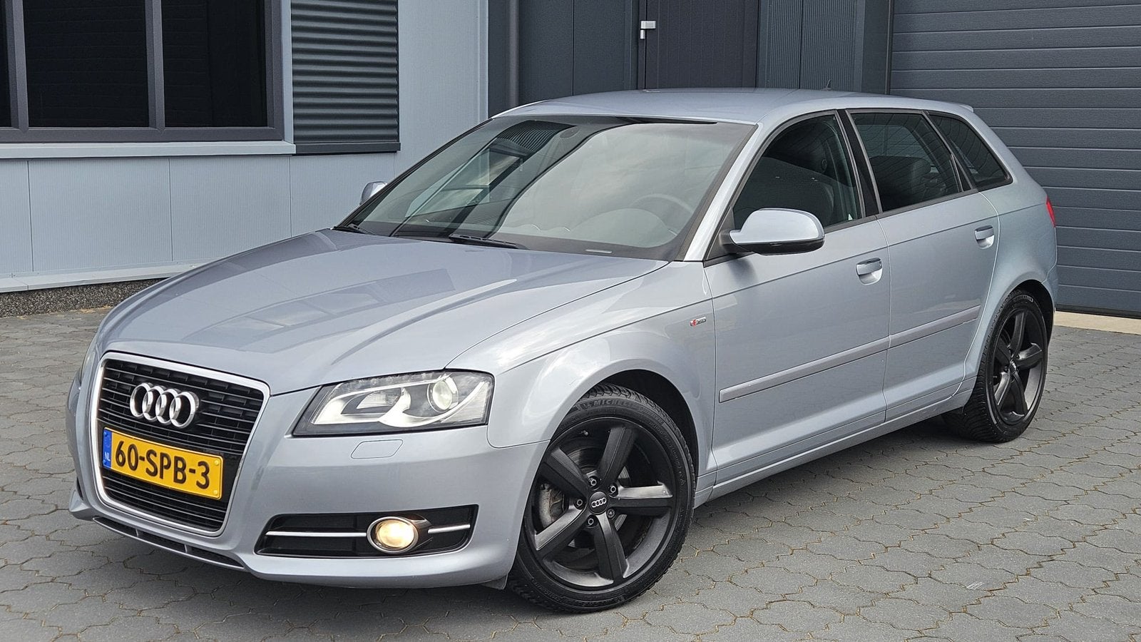 AUDI A3 1.2 TFSI | VOL LEER | DEALER OH | S-LINE | CAMERA |, Voorwielaandrijving, Euro 5, Leder, Handgeschakeld