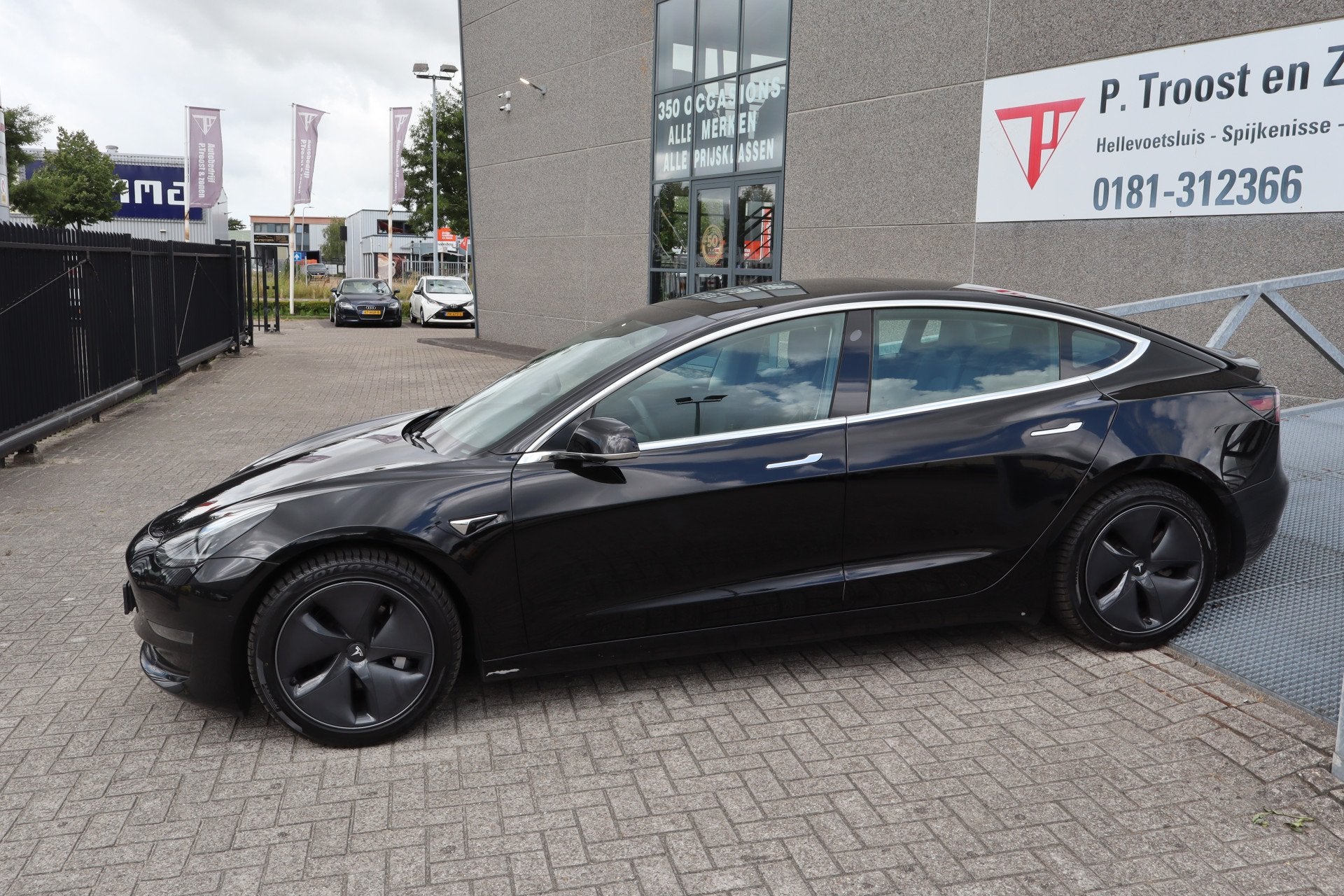 Foto 4 van Tesla Model 3 Long Range AWD 75 kWh Nederlandse auto/Panoram