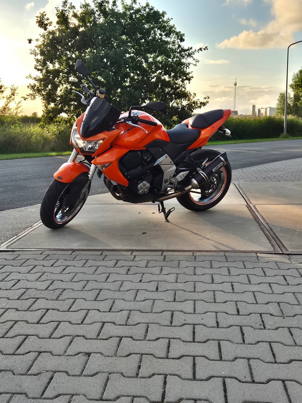 Kawasaki Z1000 Oranje Naked Bike, Sportuitlaat, 4 cilinders, Motorrijbewijs A, Gebruikt