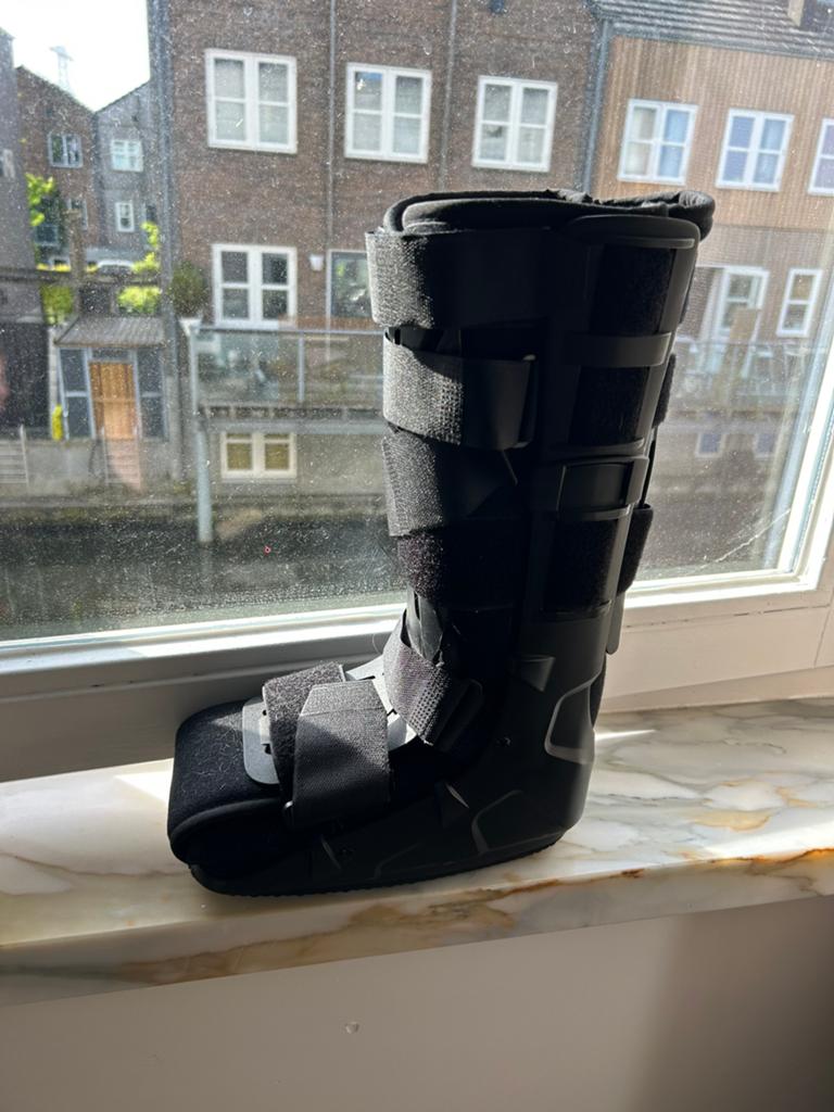 Voet brace, Ophalen, Zo goed als nieuw