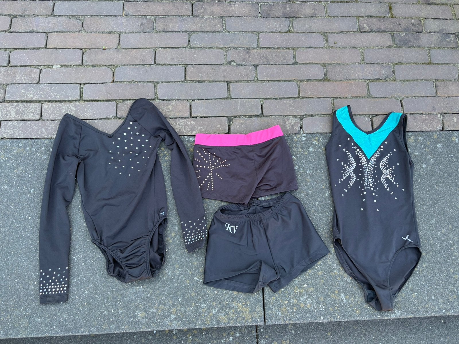 Turnpakjes en broekjes ongeveer maat 134, Ophalen of Verzenden, Gedragen, Maat 34 (XS) of kleiner, Overige typen