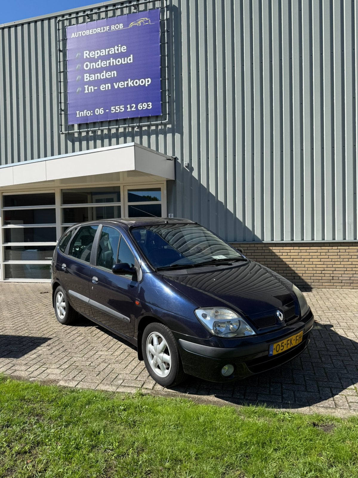 Renault Scénic 1.6 16V RXE AUT 2000 Blauw, Stof, 1250 kg, 4 cilinders, Metallic lak