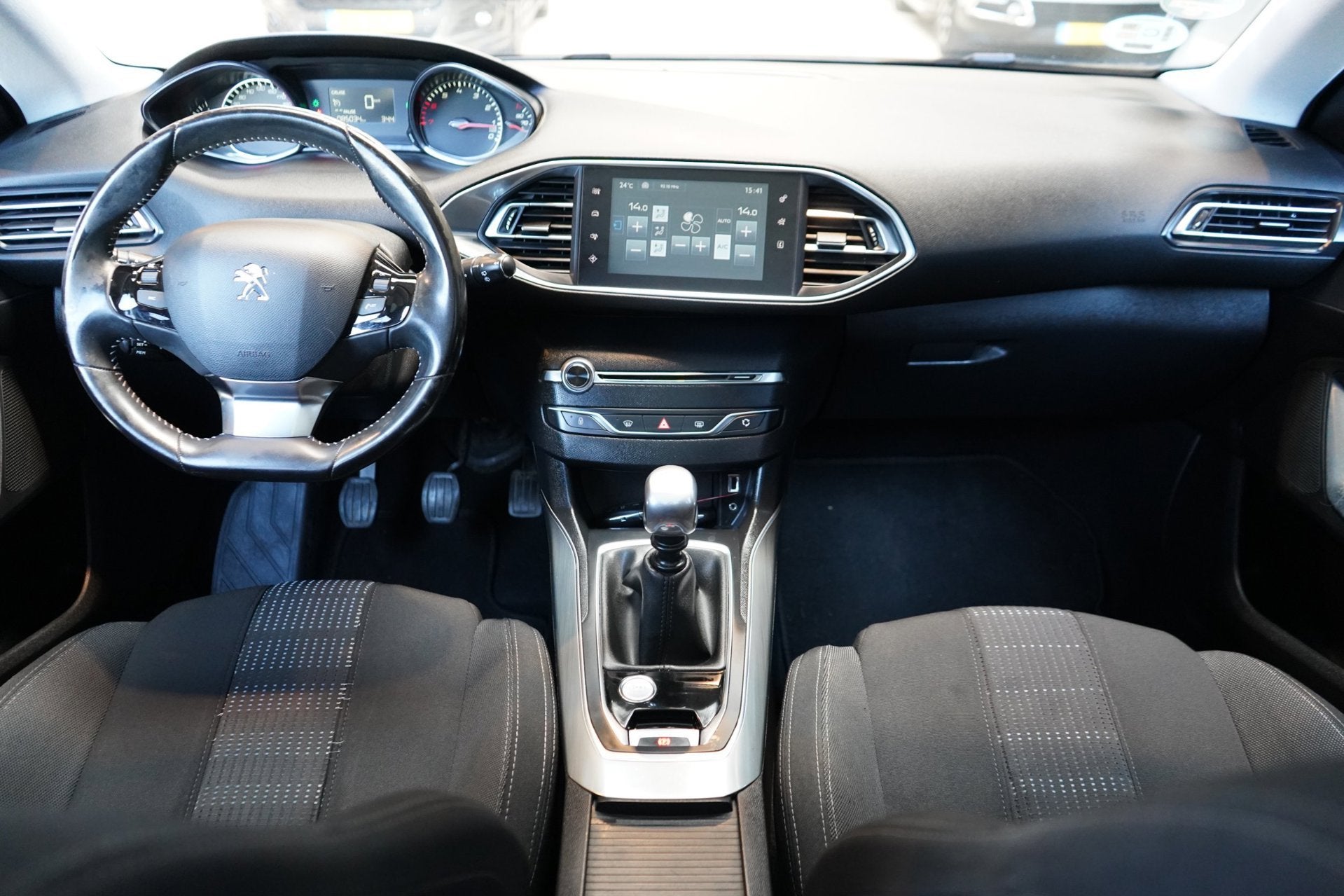 Peugeot 308 1.2 PureTech GT-line | ACHTERUITRIJC. | CRUISE |, Voorwielaandrijving, Gebruikt, Euro 6, 1199 cc