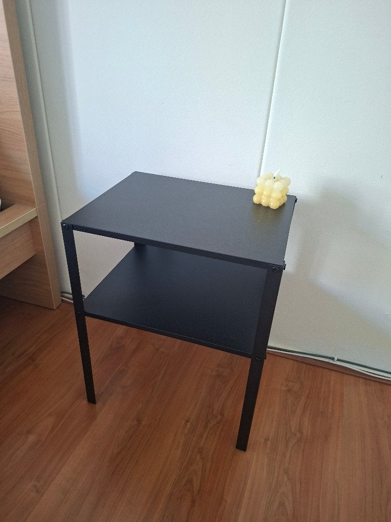 Zwart nachtkastje, Ophalen, Zo goed als nieuw, Minder dan 45 cm, 55 tot 70 cm