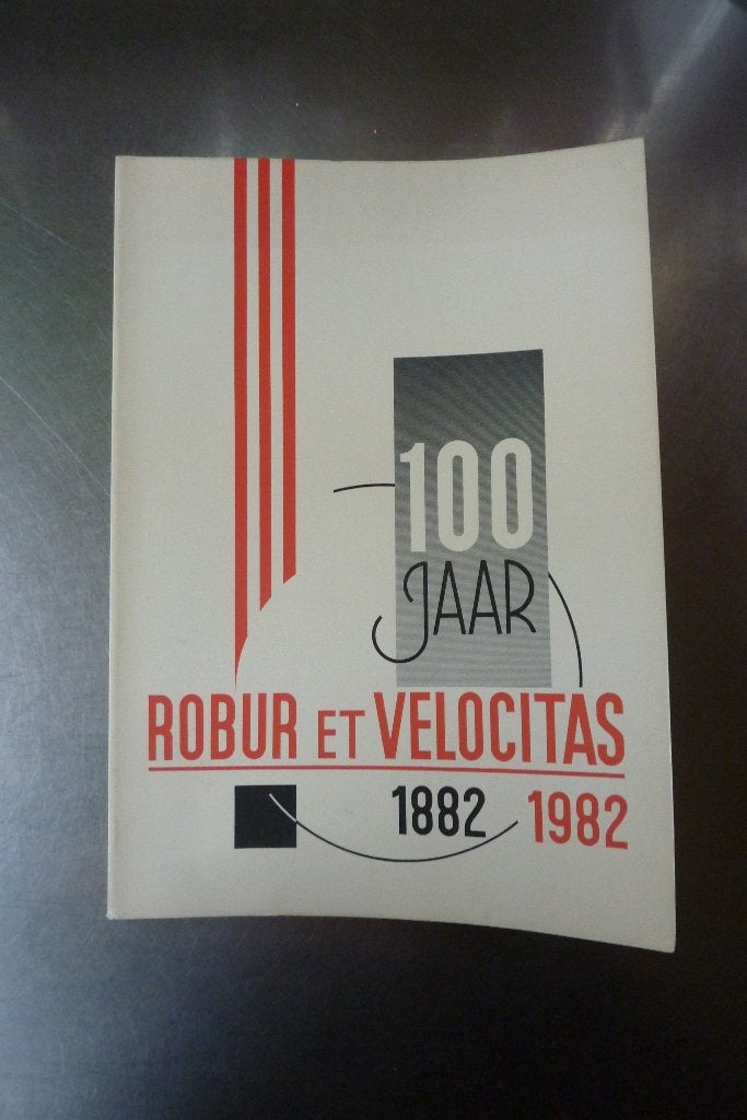 100 jaar Robur et Velocitas 1882 - 1982 J. Kramer Apeldoorn, Ophalen of Verzenden, Zo goed als nieuw, Balsport