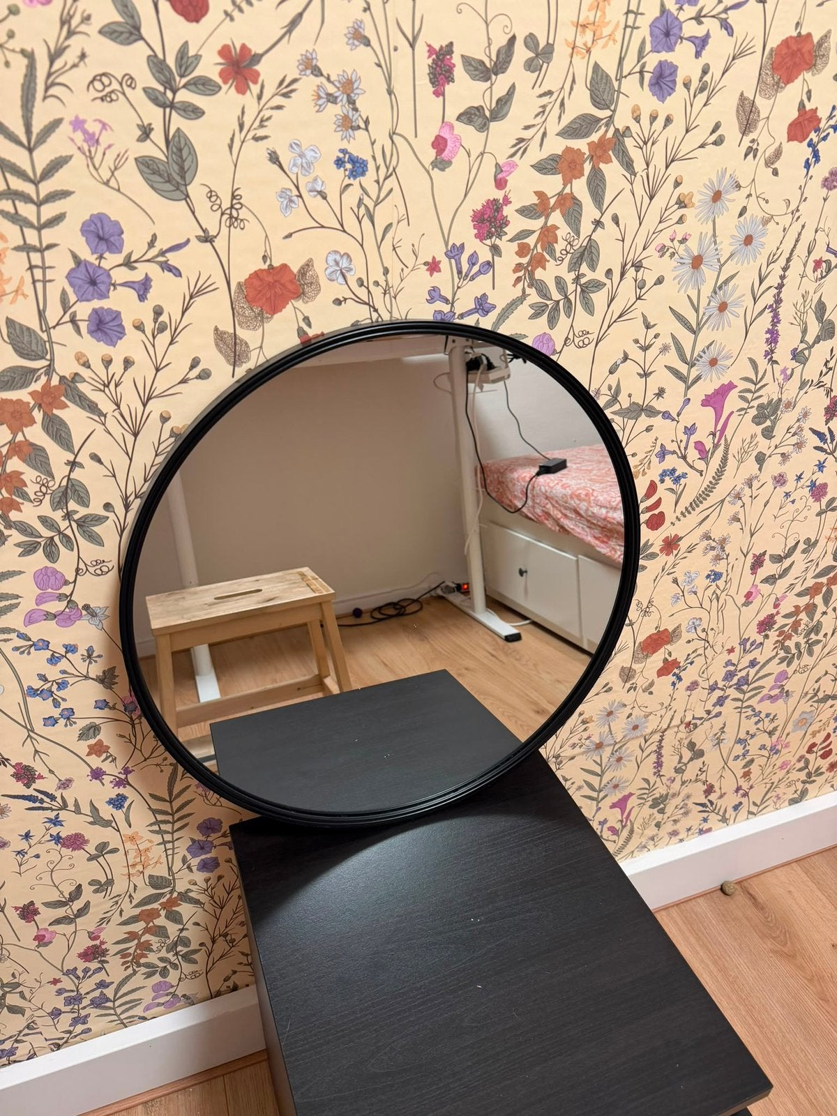 Round Black Wall Mirror – Excellent Condition, Ophalen, Minder dan 50 cm, Zo goed als nieuw, Minder dan 100 cm