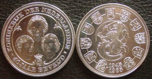 Penning 40 jaar Bevrijding 1985, Postzegels en Munten, Penningen en Medailles, Verzenden, Overige materialen, Nederland