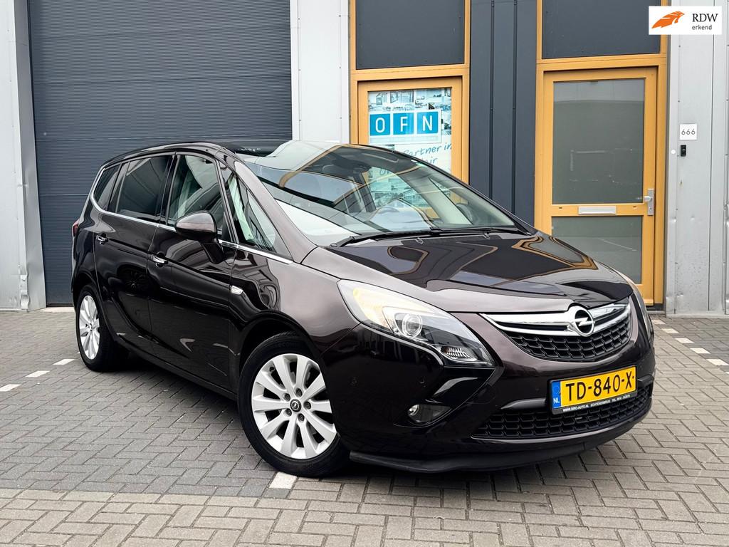 Opel Zafira Tourer 1.4 Cosmo, Auto's, Euro 5, Gebruikt, 4 cilinders, Bruin