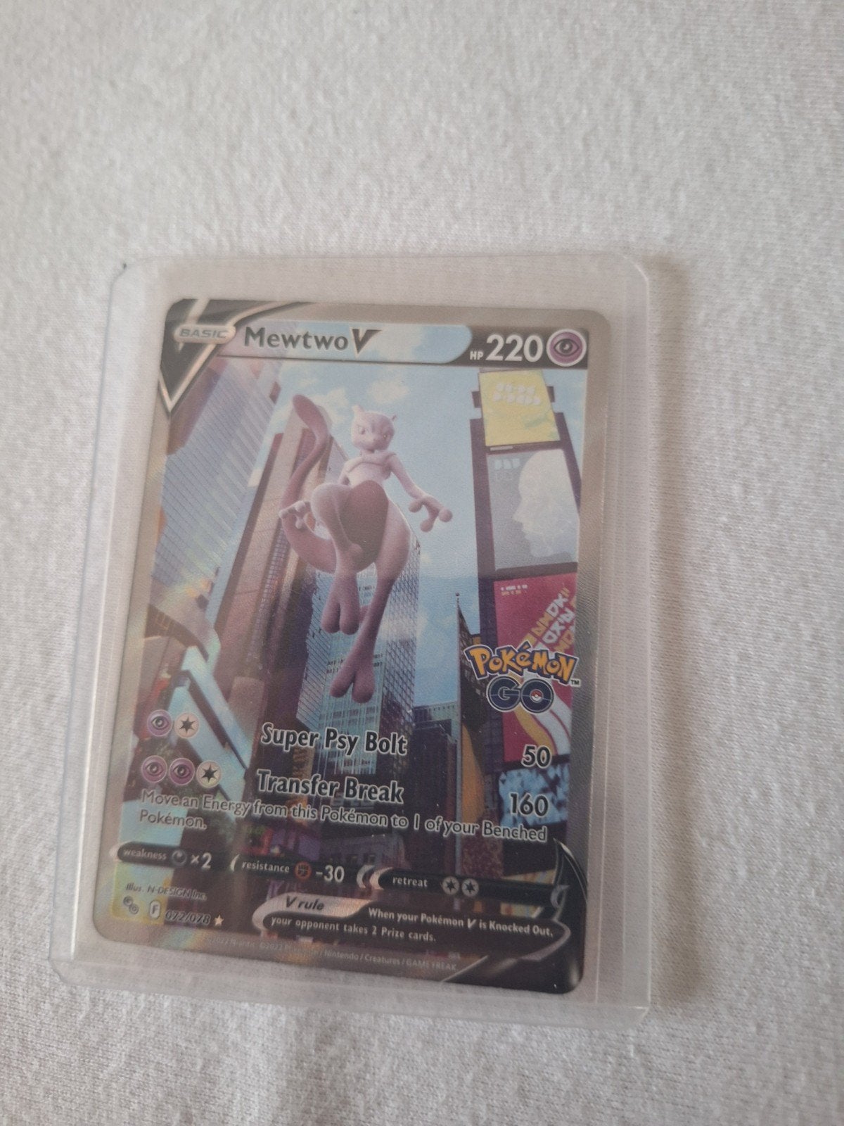 Mewtwo V Pokémon GO Full Art (72/78) Pokémon Kaart, Ophalen of Verzenden, Zo goed als nieuw, Losse kaart, Foil
