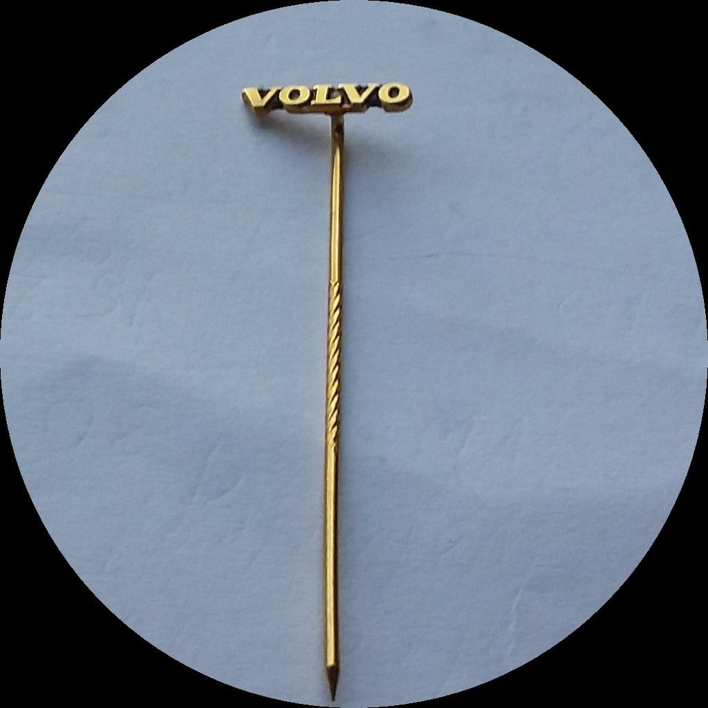 VOLVO speldje, koper, Verzamelen, Ophalen of Verzenden, Zo goed als nieuw, Transport, Speldje of Pin