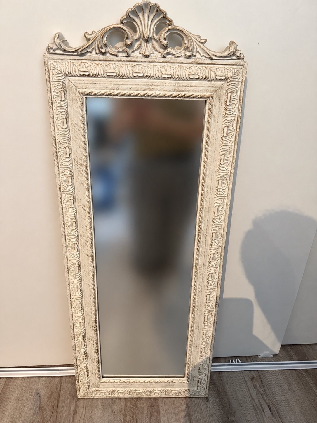 Mooie spiegel met sierlijke lijst - 30x90 cm, Ophalen, Minder dan 50 cm, Gebruikt, Minder dan 100 cm