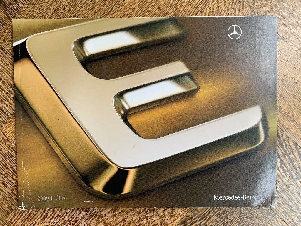 Amerikaanse brochure Mercedes-Benz E class 2009 W211 USA, Ophalen of Verzenden, Gelezen, Mercedes, Mercedes-Benz