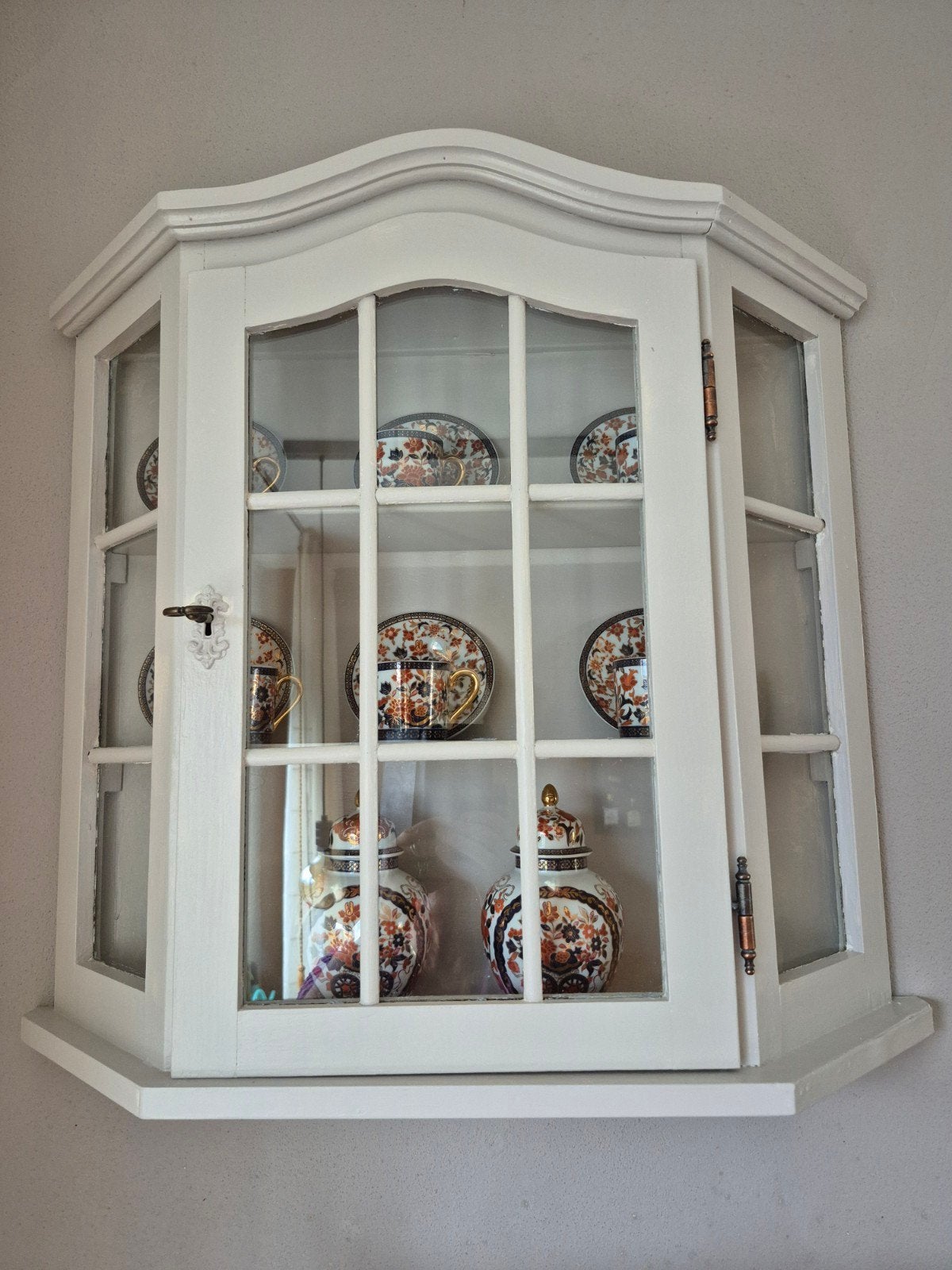 Vintage wandkastje - wit, zonder inhoud, Huis en Inrichting, Kasten | Wandmeubels, Ophalen, Glas, Minder dan 150 cm, Minder dan 25 cm