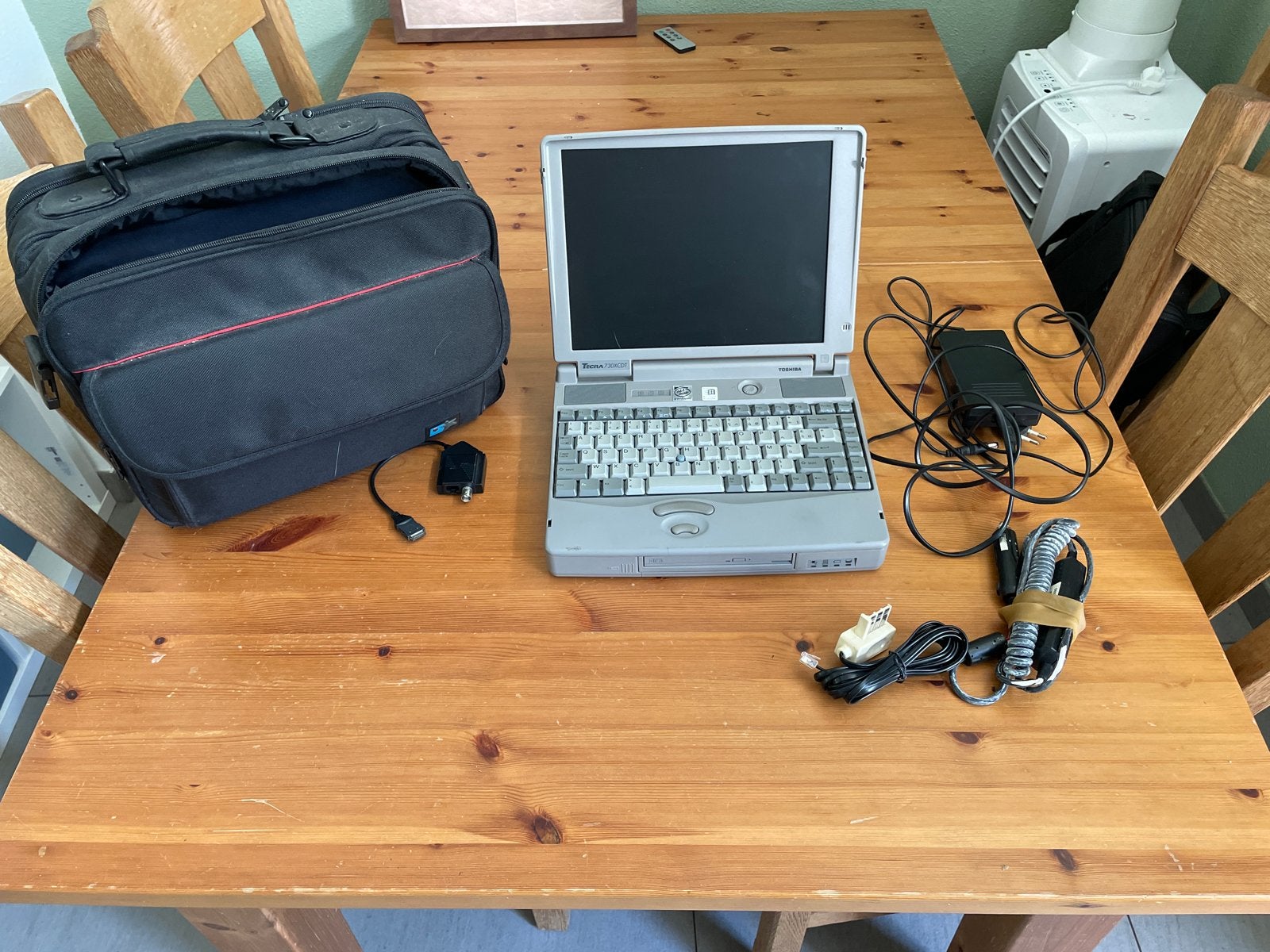 Vintage Toshiba Tecra 730XCDT Laptop VN- Collectors Item, Gebruikt, HDD, Minder dan 4 GB, Qwerty