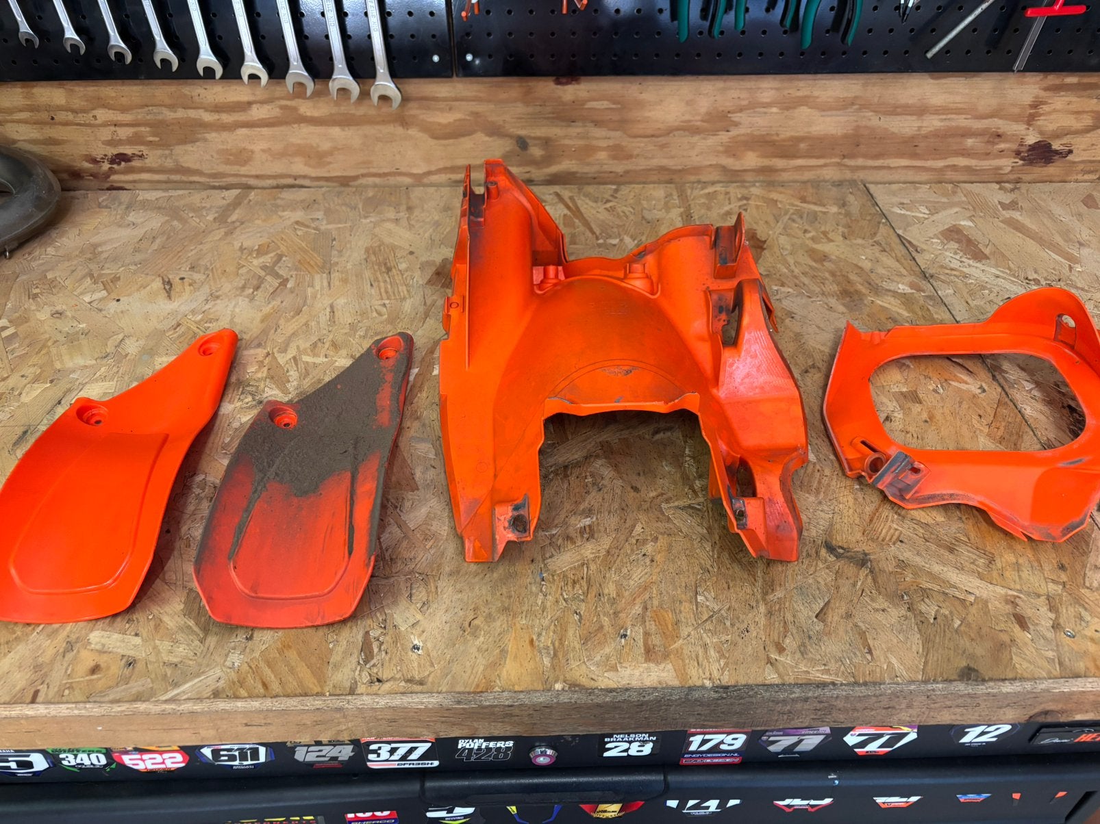 Filterbak/onderbak/mudflap oranje ktm, Ophalen of Verzenden
