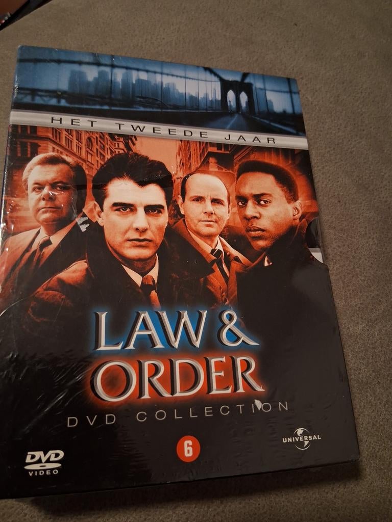 Law & Order DVD Collectie - Het Tweede Jaar (Seizoen 2)nieuw, Cd's en Dvd's, Dvd's | Tv en Series, Boxset, Drama, Ophalen of Verzenden