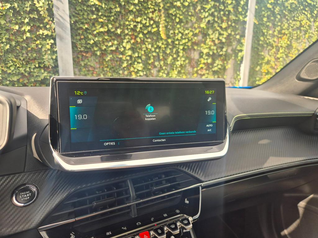 Peugeot E-2008 EV GT Pack 50 kWh 3 Fase | Pano | Stoelverw |, Auto's, 330 km, 136 pk, Gebruikt, Adaptive Cruise Control