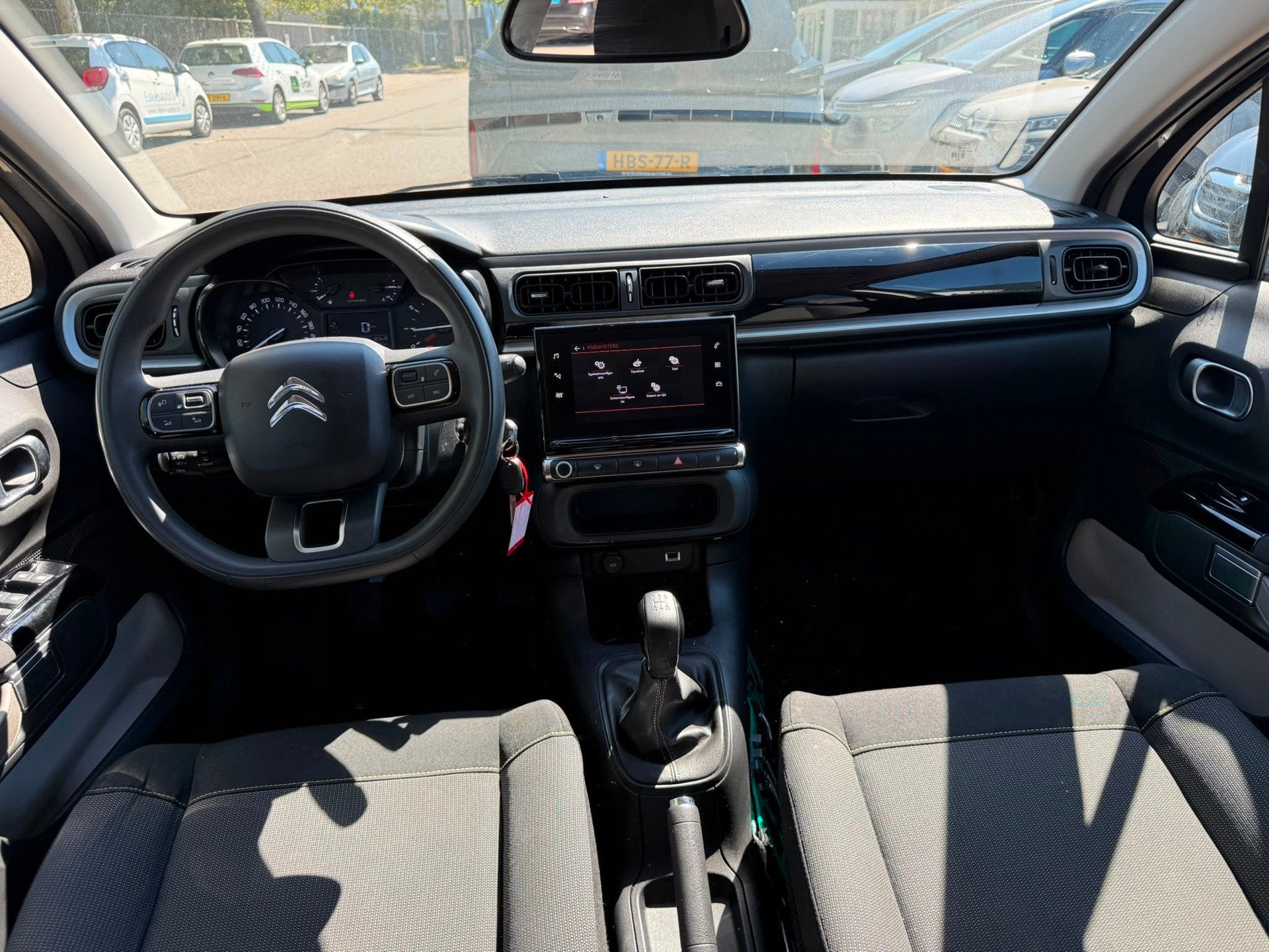 Citroen C3 1.2 PureTech Feel, Facelift, Navi Dealer auto, 1s, Auto's, Gebruikt, 1199 cc, Automatische klimaatregeling, 450 kg