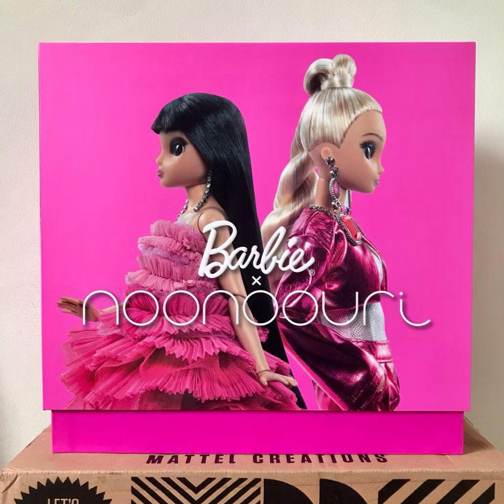 Mattel Creations Exclusive Barbie Noonoouri 2 Dolls Set NRFB, Ophalen of Verzenden, Nieuw, Fashion Doll