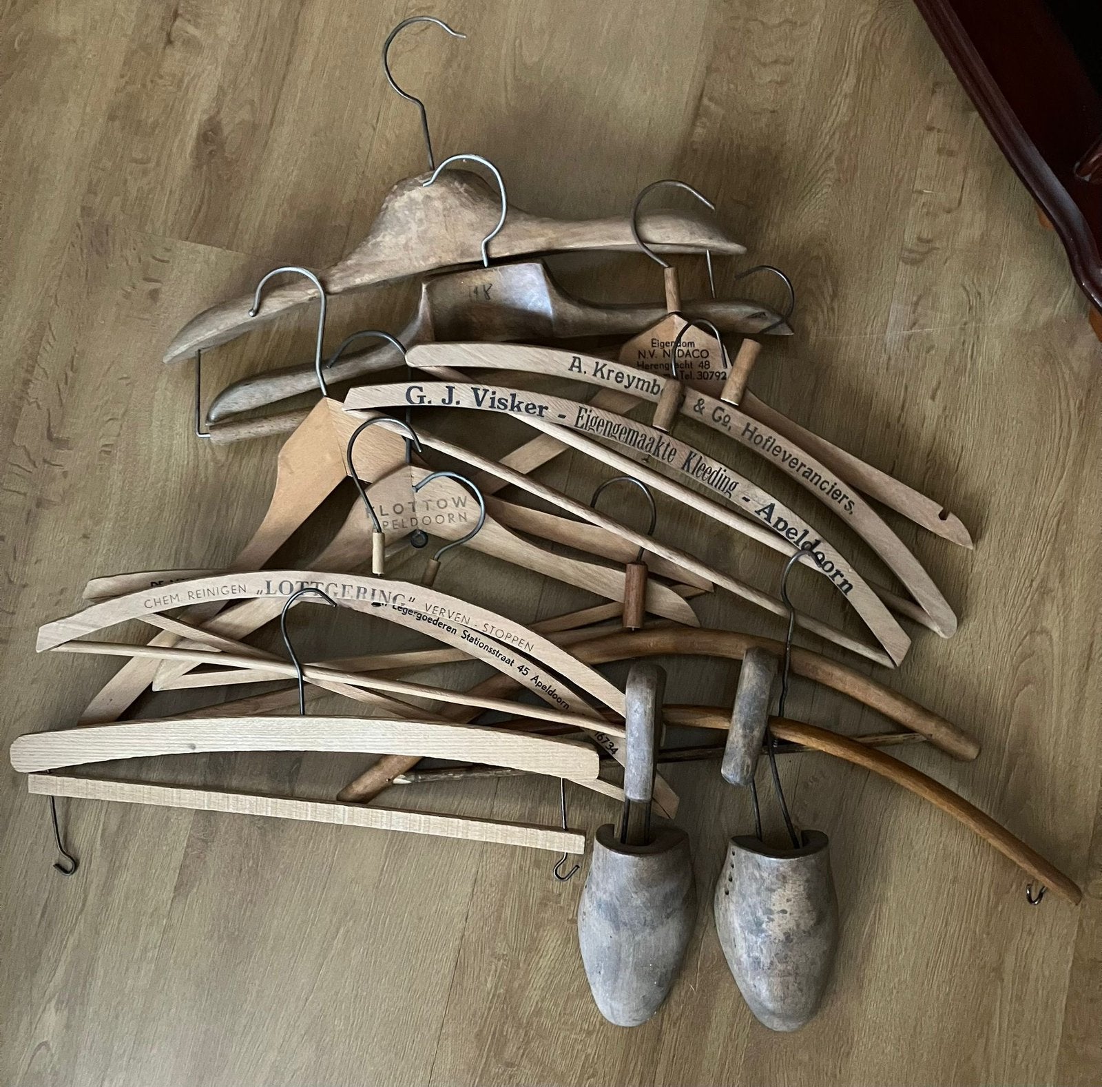 Oudewetse kleerhangers voor verzamelaars, Kleding | Dames, Kledinghangers, Ophalen, Gebruikt, Hout, Kinderen