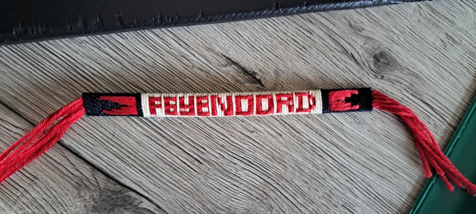Feyenoord Armband, Sieraden, Tassen en Uiterlijk, Ophalen of Verzenden, Nieuw, Rood, Overige materialen