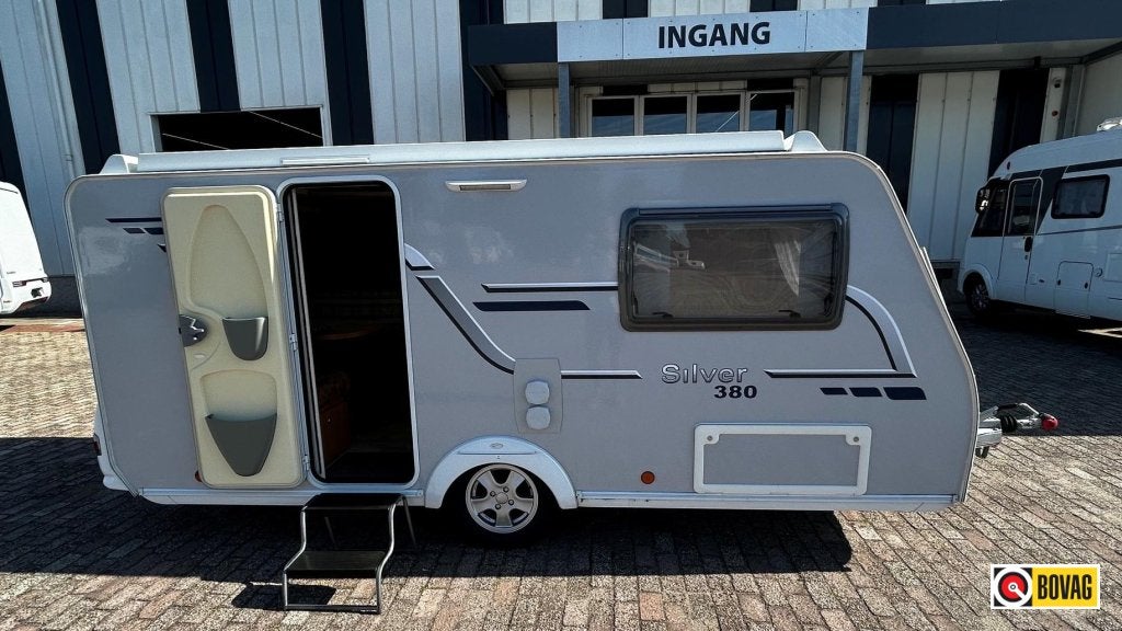 Trigano Silver 380 TDL, Caravans en Kamperen, Caravans, Trigano, Bedrijf, Treinzit, Luifel