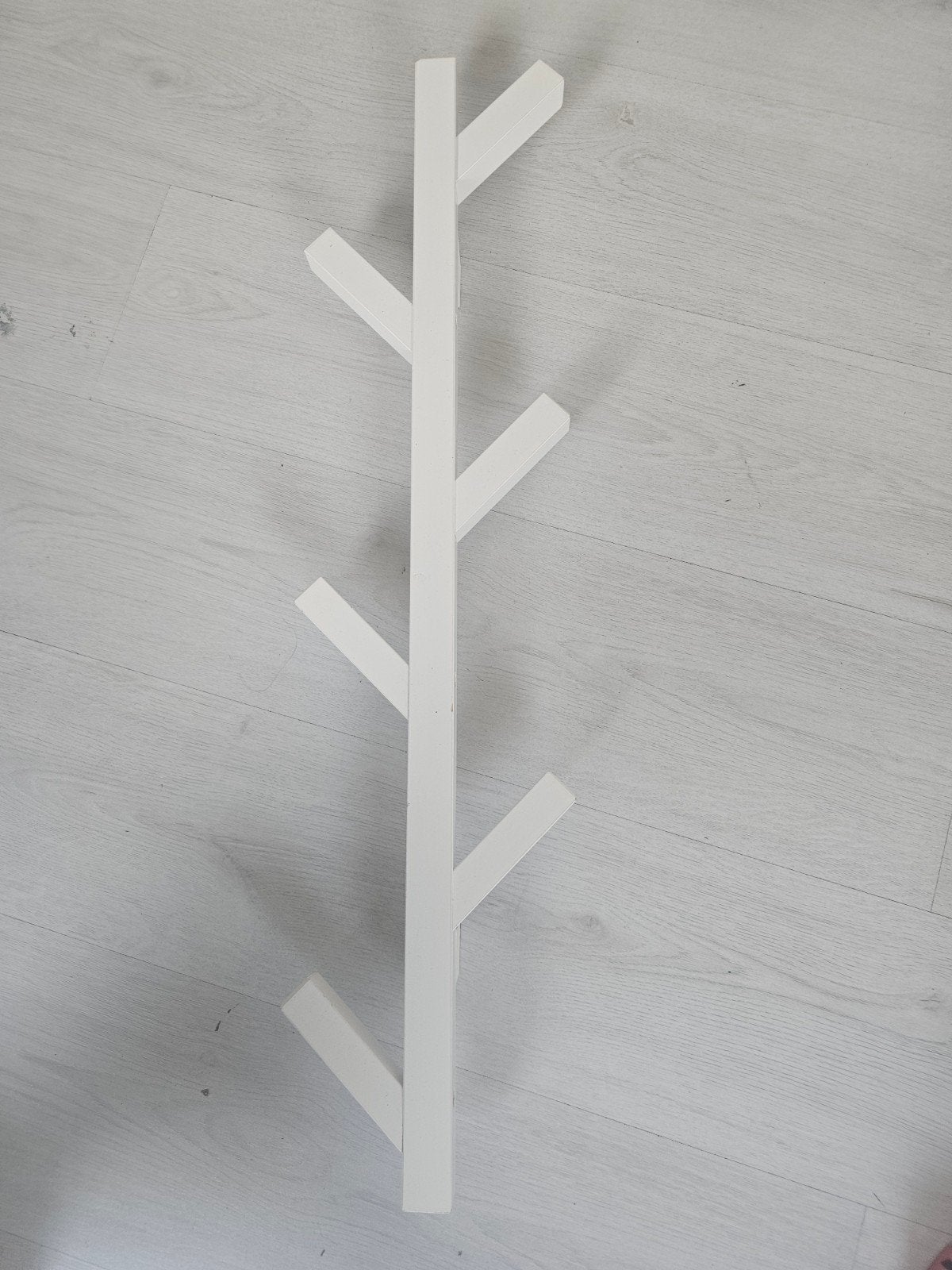 Witte wandkapstok in boomvorm, Wandkapstok, 100 tot 150 cm, Ophalen of Verzenden, Zo goed als nieuw