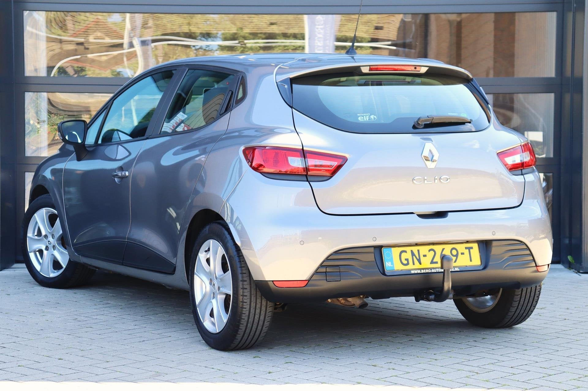 Renault Clio 1.2 Dynamique 120 PK Automaat | Trekhaak | Navi, Auto's, Euro 5, Stof, Gebruikt, Zwart