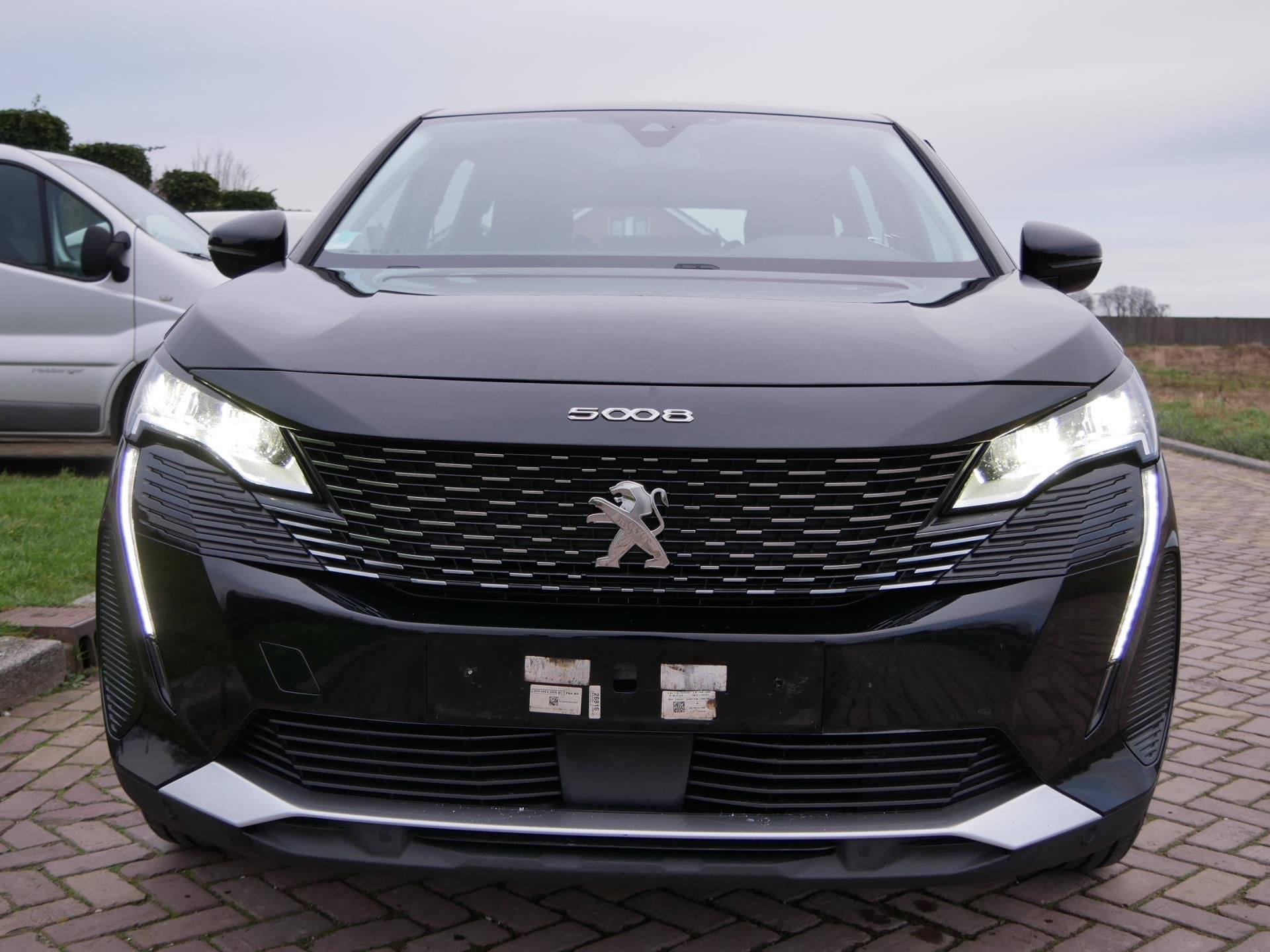 Peugeot 5008 1.5 BlueHDI Active Pack Business EAT8 7-PERS *, Stof, Zwart, 4 cilinders, Zwart