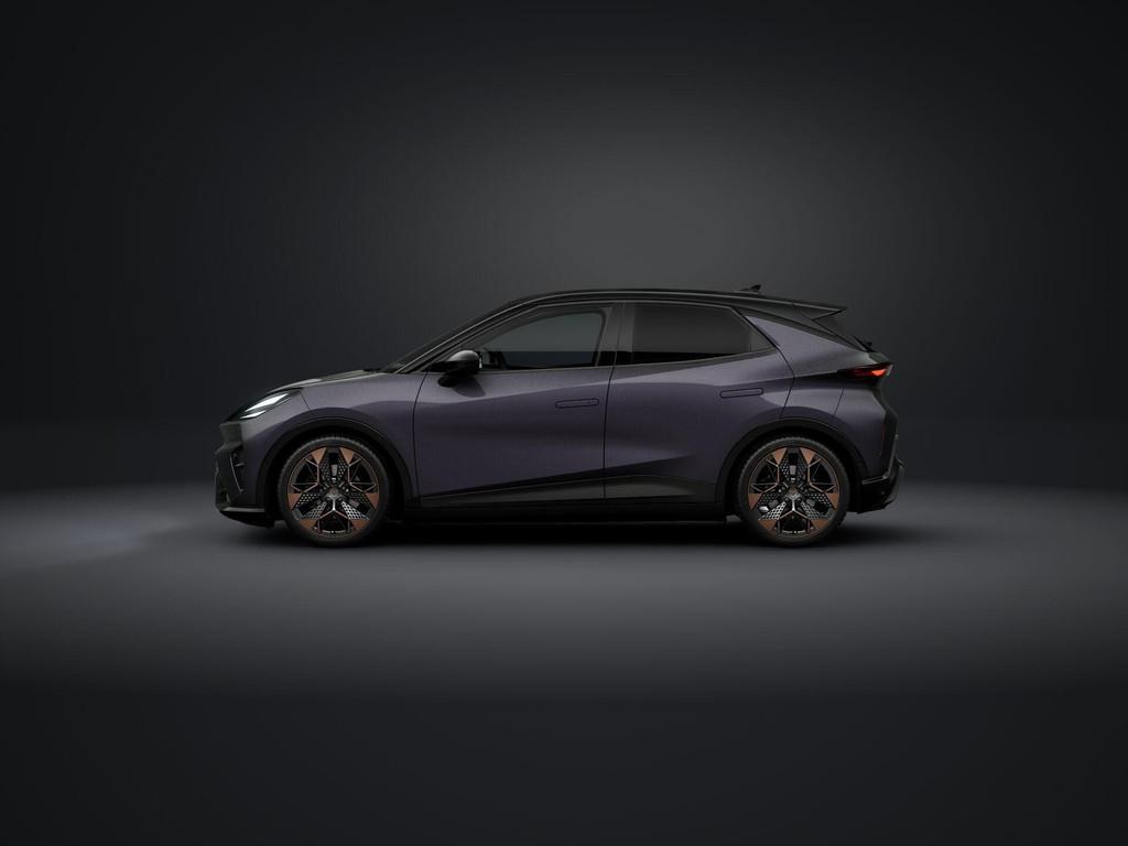 CUPRA Raval 210pk Performance First Edition 56 kWh | Exclusi, Auto's, Cupra, 12 maanden, Overige modellen, Overige kleuren, Alcantara