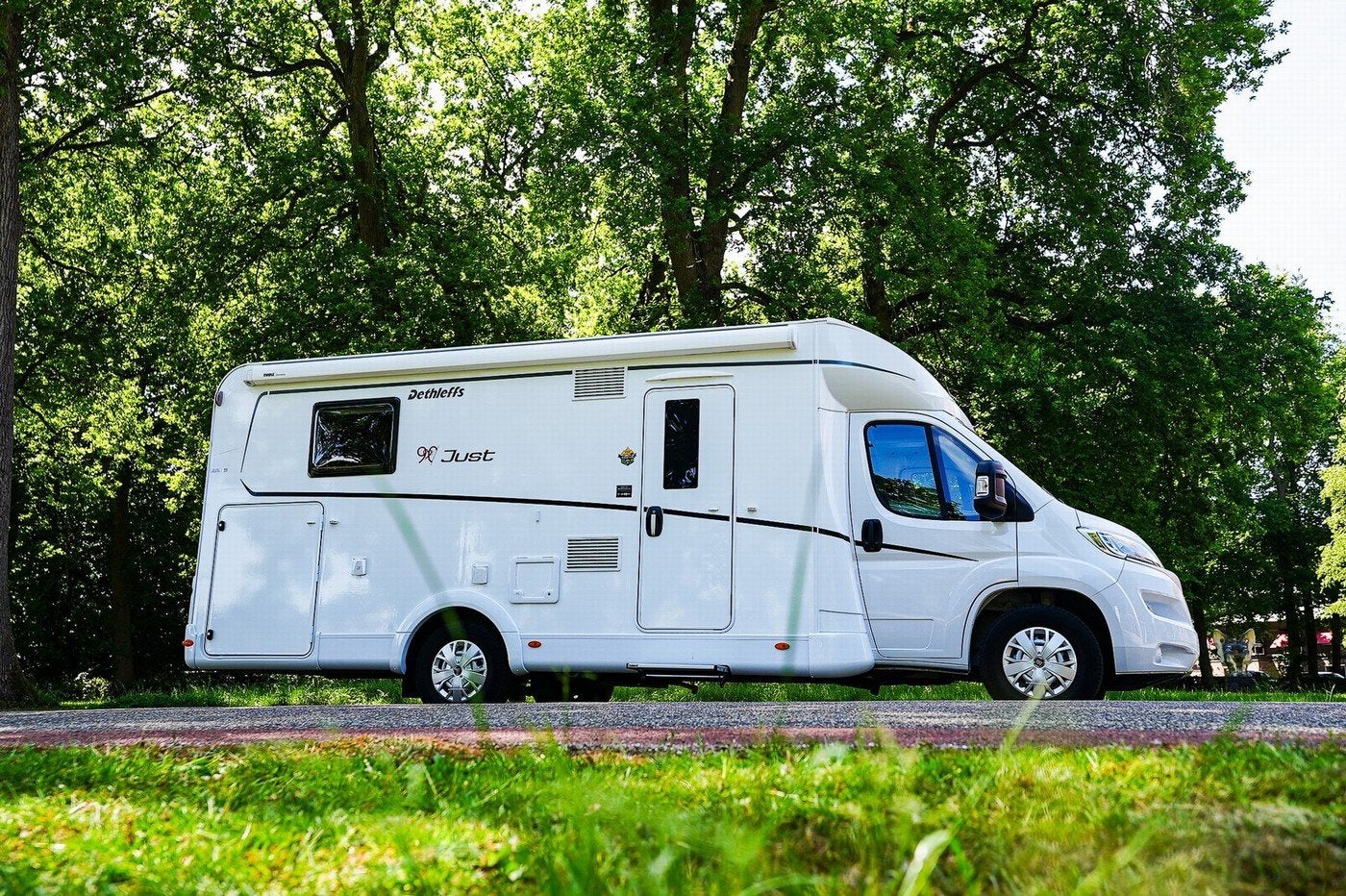Dethleffs Just Camp T7052 DBM verwacht (bj 2022), Automaat, 7 tot 8 meter, Bedrijf, Diesel