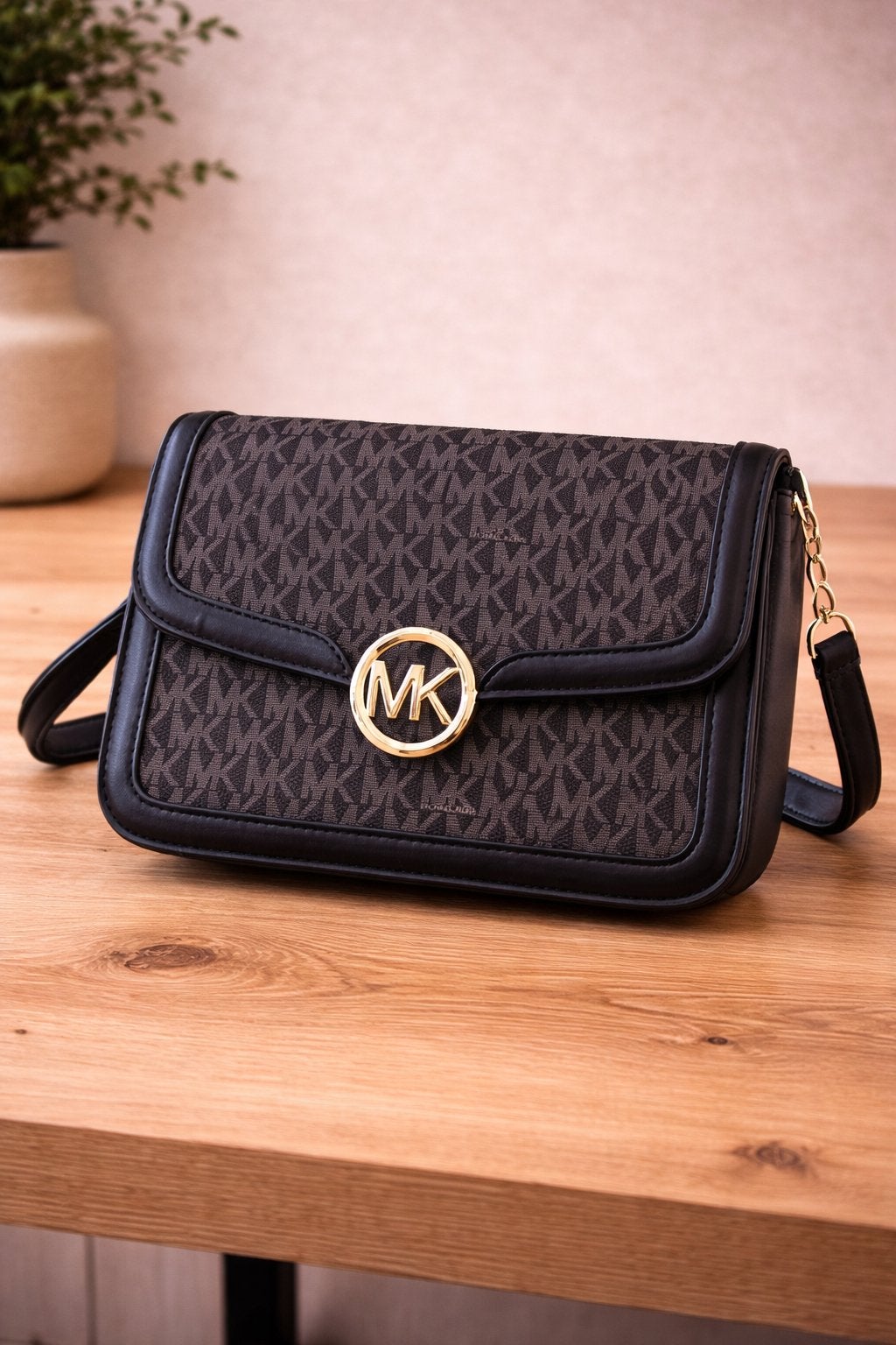 Michael Kors Monogram Crossbody Tas Zwart/Grijs nieuw!, Sieraden, Tassen en Uiterlijk, Tassen | Schoudertassen, Ophalen of Verzenden