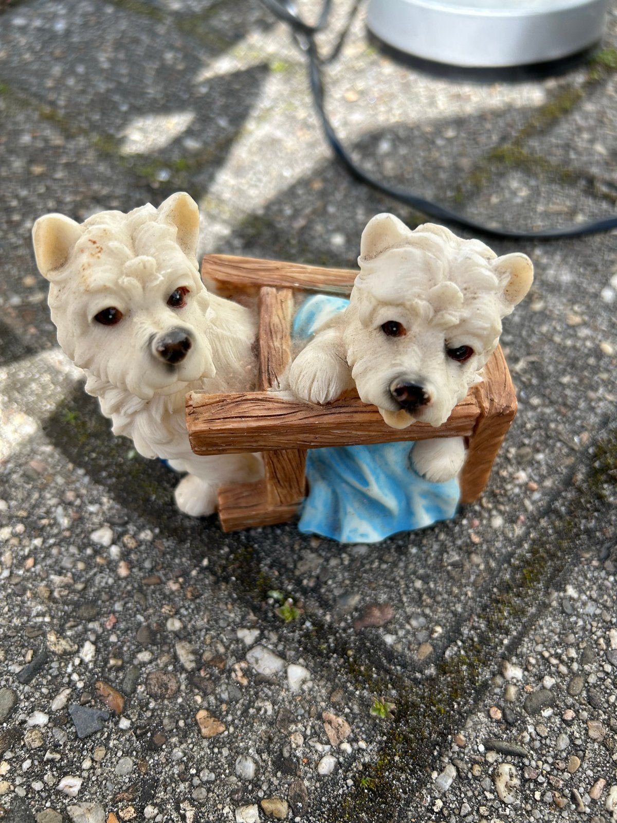 Schattige Westie puppy's in mandje beeldje, Ophalen of Verzenden, Gebruikt, Dier