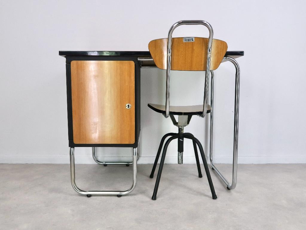 vintage bureau Torck 90b x 55d x 75h incl stoel, Huis en Inrichting, Bureaus, Gebruikt, Kinderbureau, Overige merken, Industrieel