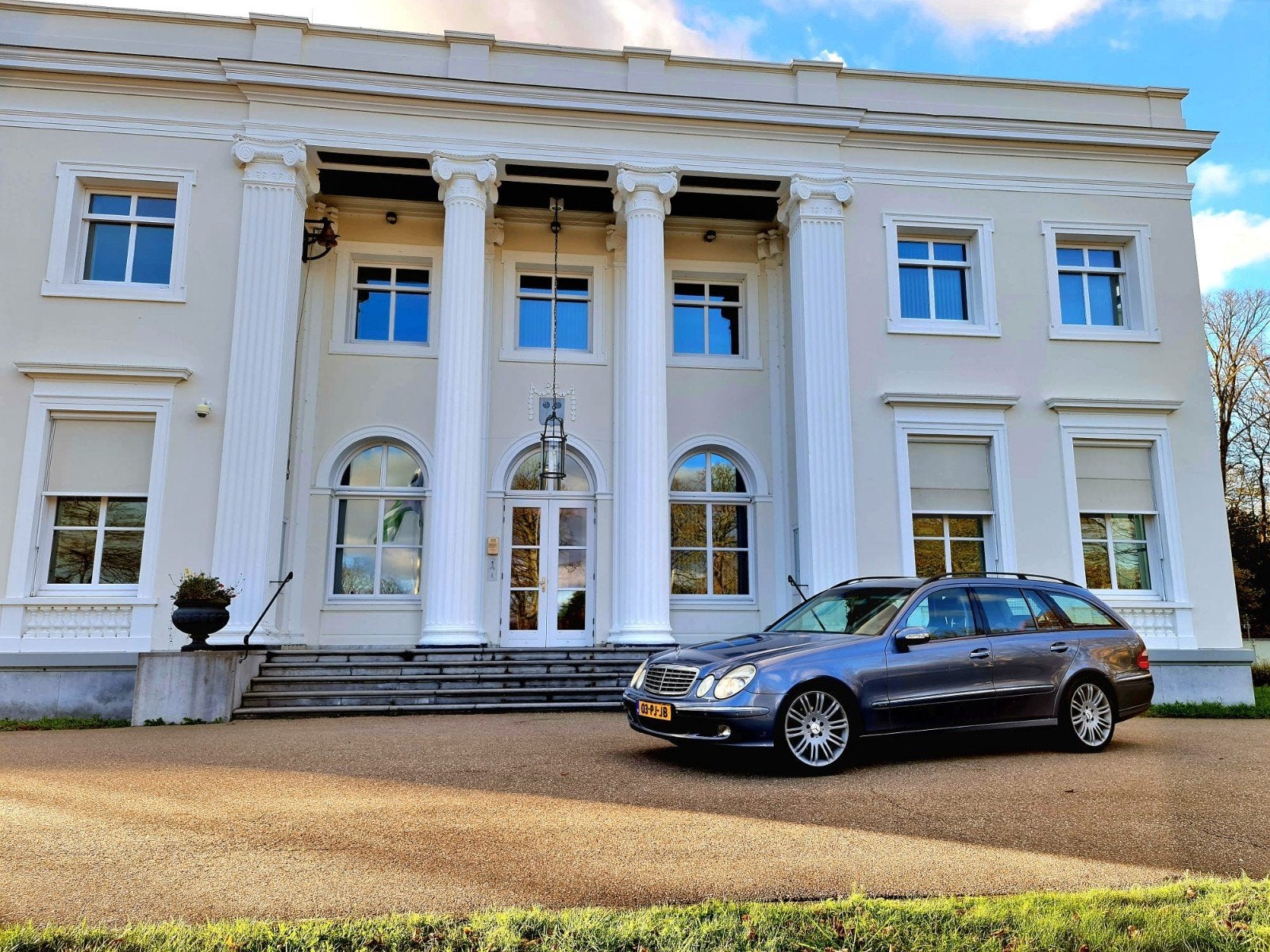 Mercedes-Benz E-Klasse 1.8 E200 Kompr Combi AUT 2004 Blauw, Auto's, Automaat, Achterwielaandrijving, 4 cilinders, Blauw